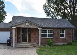E Bluff St, Winnebago - IL