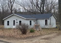 S Ainger Rd, Olivet - MI