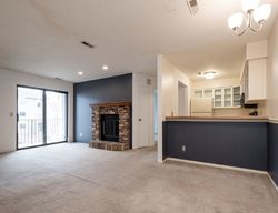 86th St Apt 19, Urbandale - IA