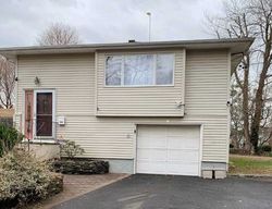 Valentine Ave, Glen Cove - NY