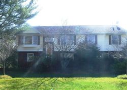Finnegan Ln, Kendall Park - NJ