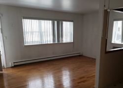 River Rd Apt B15, Nutley - NJ