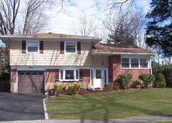 Rensselaer Dr, Commack - NY