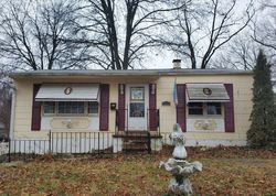 Florence Ave, Saint Ann - MO