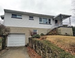 Westmoreland Dr, Dunbar - WV
