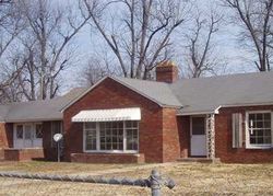 S Oak St, Clarkton - MO