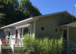 Bester Rd, Harbor Springs - MI