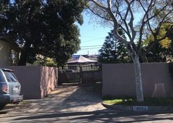 Cerritos Ave, Signal Hill - CA
