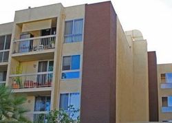 Bakman Ave Apt 203, North Hollywood - CA