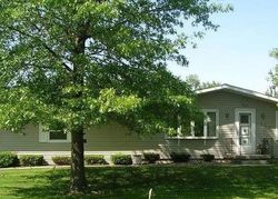E Center St, Ellsworth - IL
