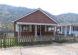 Maple St, Belle - WV