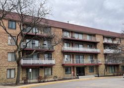 Astor Ln Apt 101, Rolling Meadows - IL