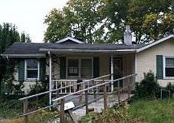 Pine St, Mount Carmel - TN
