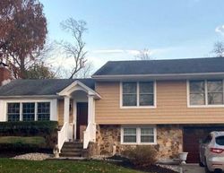 Lexington Dr, Metuchen - NJ