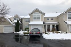 Fairview Cir, Stewartsville - NJ