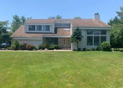 Bridle Ct, Northport - NY