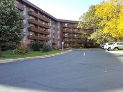 Lakeview Dr Apt 419, Bloomingdale - IL