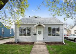 Plum St, Aurora - IL