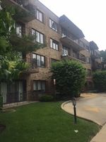 Niles Center Rd Apt 302, Skokie - IL