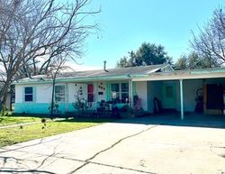 Dove Ave, Devine - TX