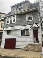 W 13th St, Bayonne - NJ