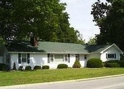 S Hackman St, Staunton - IL