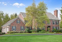 W Hawthorne Rd, Mequon - WI