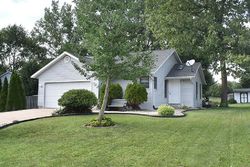 Caprice Dr, Middlebury - IN