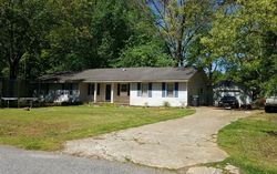 Bedford Dr, Hull - GA