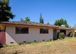W Wayside Dr, Dinuba - CA