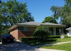 W Baker Ave, Clawson - MI