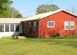 Timberlake Dr, Warsaw - MO