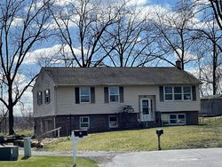 Hancock Ct, Milton - PA