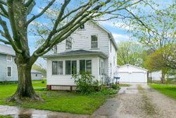 N Russell Ave, Geneseo - IL