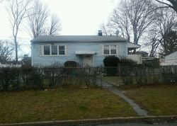 Rosewood St, Central Islip - NY