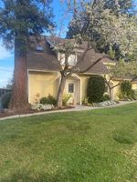 W Middlefield Rd, Mountain View - CA