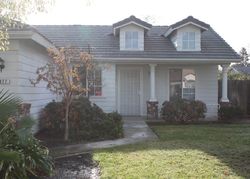 E Julia Way, Hanford - CA