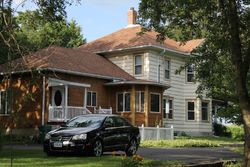 East St, Arlington - IA