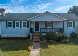 Cole Ln, La Crosse - VA