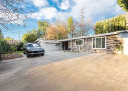 Abbeyville Ave, Woodland Hills - CA
