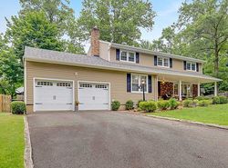 Lexington Ln, Montvale - NJ