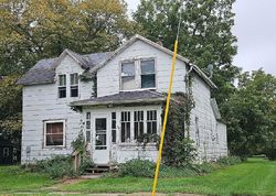 W 3rd St, Woodhull - IL