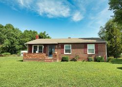 Braswell St, Bowling Green - VA