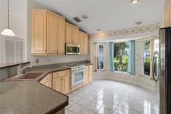 Sweetbay Ave, Sebastian - FL