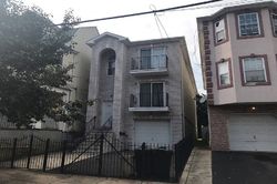 Ridgewood Ave, Newark - NJ
