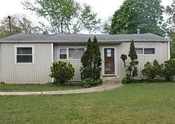 19th Ave, Bay Shore - NY