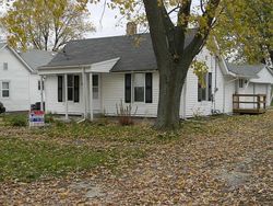 W Collett St, Oakwood - IL