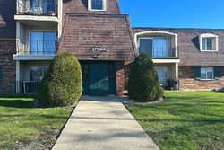 Amherst Ct Apt 102, Country Club Hills - IL