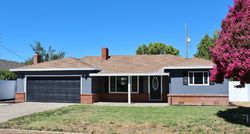 N Augusta St, Woodbridge - CA