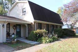 Hickory Ln, Newburgh - IN